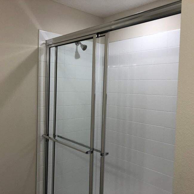 Photo - 5815 Oleander Dr