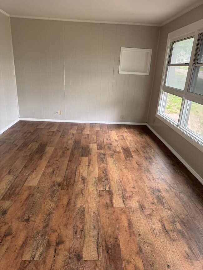 Photo - 1669 S Hickory Ave