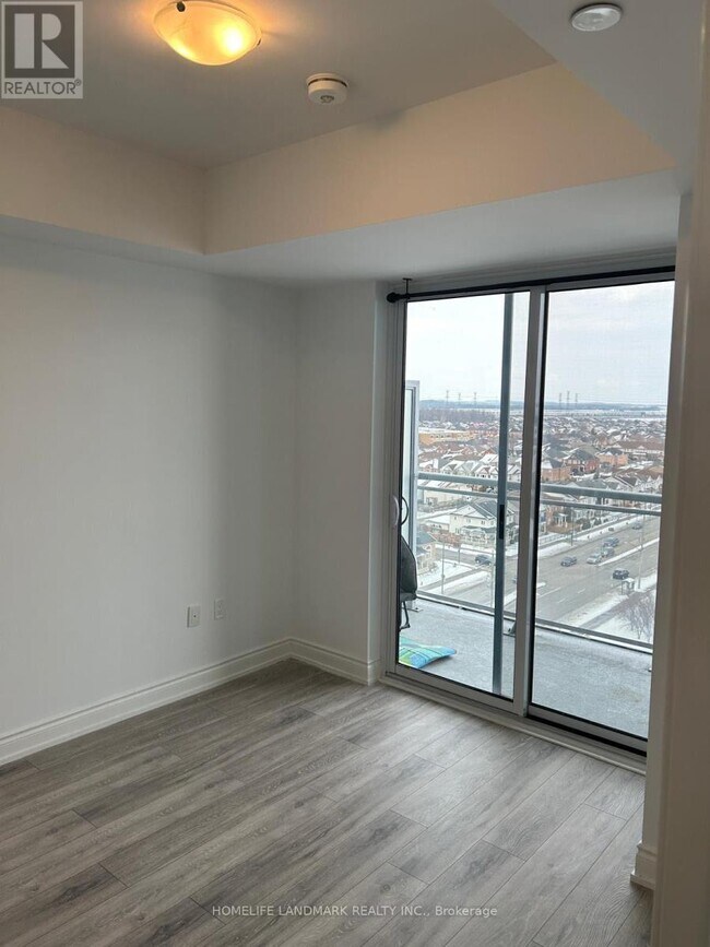 Photo - 1050 Main St E Unité 1103