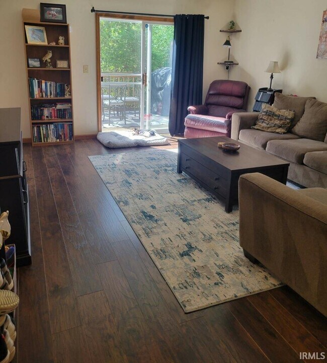 Photo - 613 Pines Ln