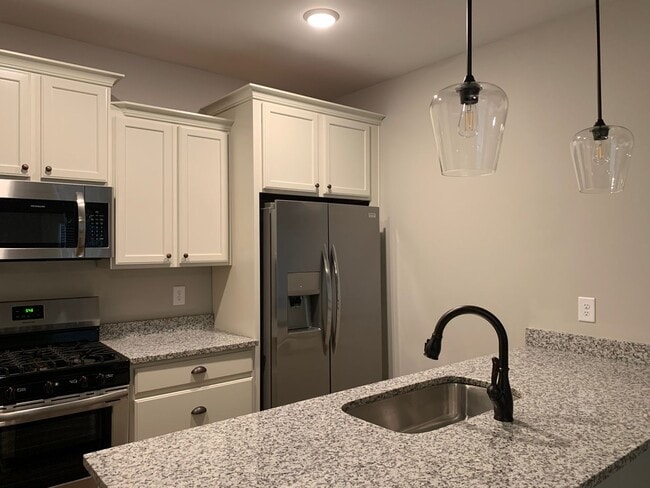 Photo - 3 Bedrooms 2.5 Baths Condo in Downtown Watkinsville!