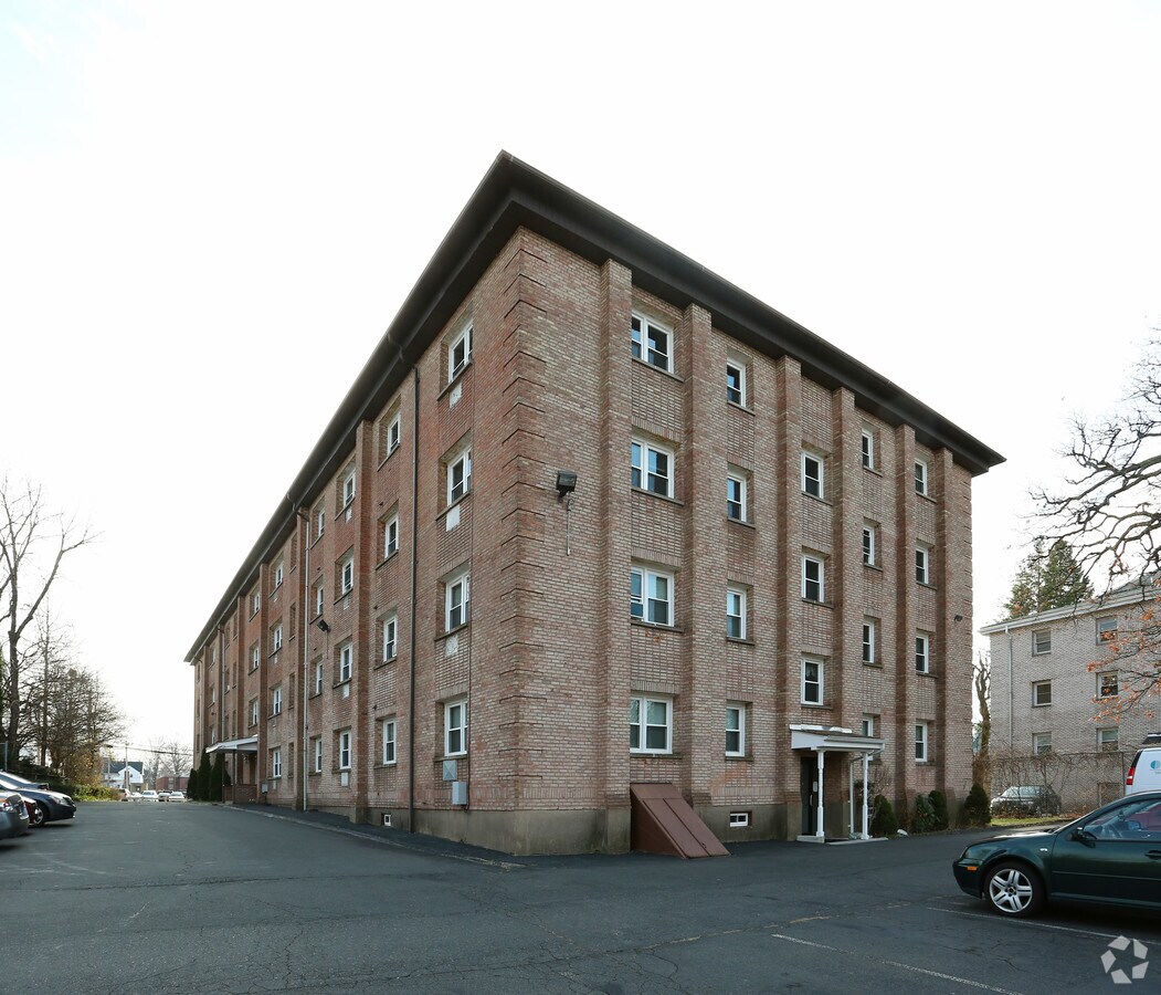 Photo - 323 Center St