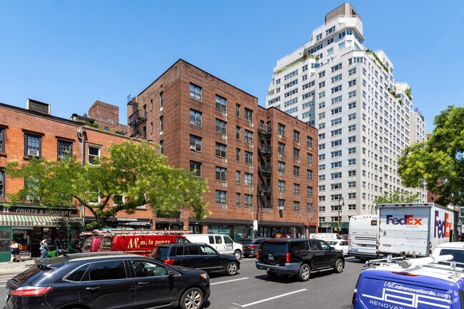 Photo - The Mark Twain