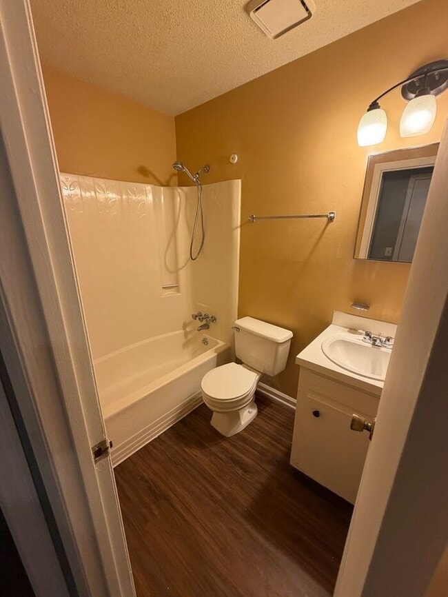 Photo - 2 Bedroom Available Today!