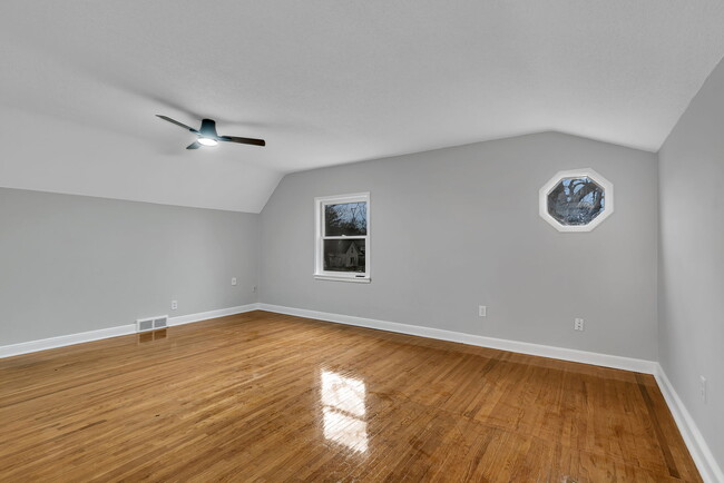 Photo - 355 Central Ave N