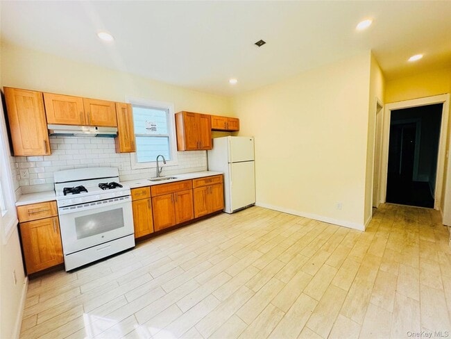 Photo - 71 N Hamilton St