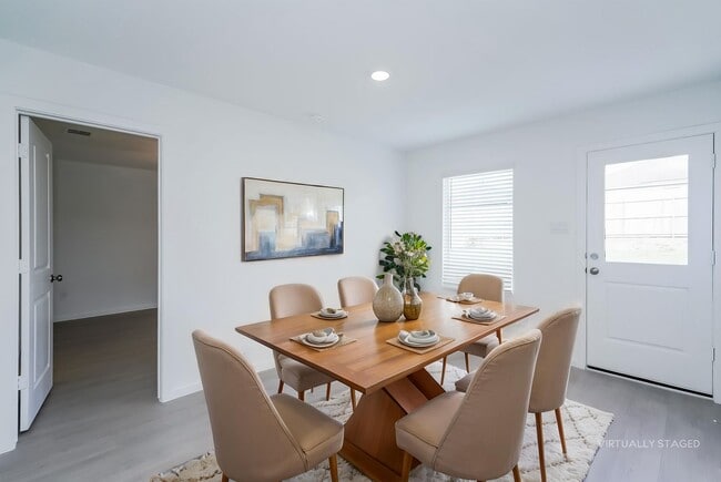 Photo - 2736 River Knl Ln