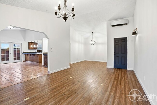 Photo - 13902 NE Piper Rd