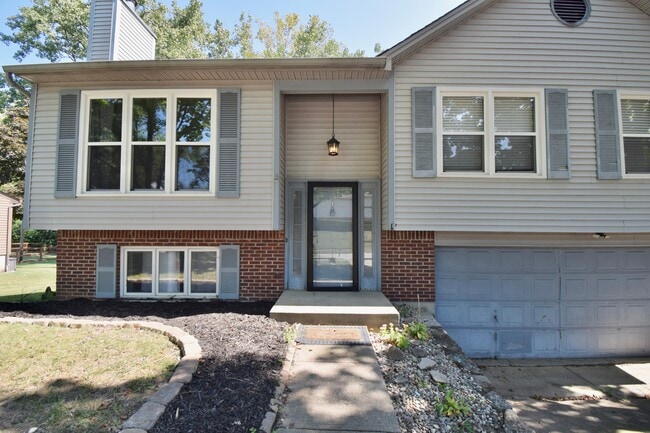 Photo - 647 Regent Rd