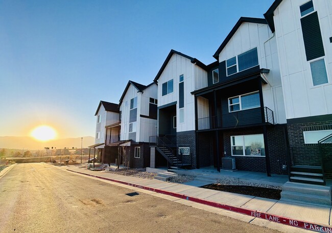 Photo - 7180 Clove Hitch Hts