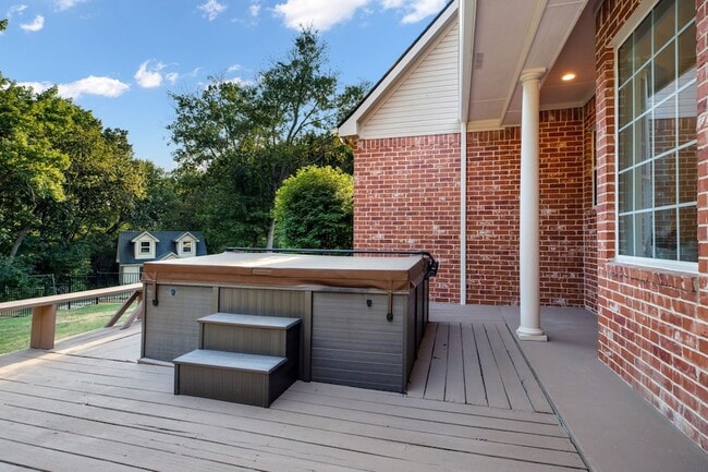 Photo - 5 Meadowbrook Cir