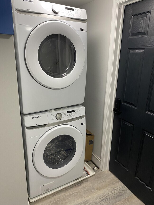 Photo - 146 N East Ave