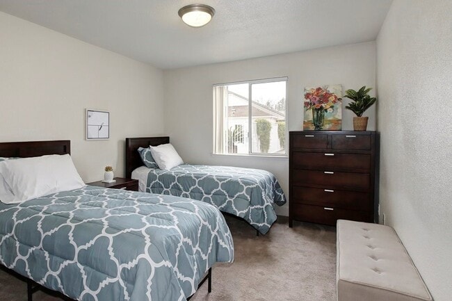 Photo - Glacier Point Apartments