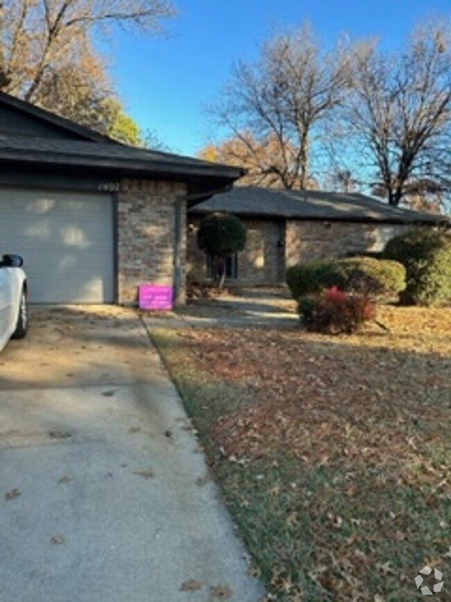 Building Photo - 1407 Westbrooke Terrace Rental