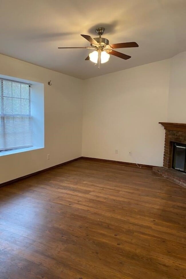 Photo - 177 Whetherbine Way W