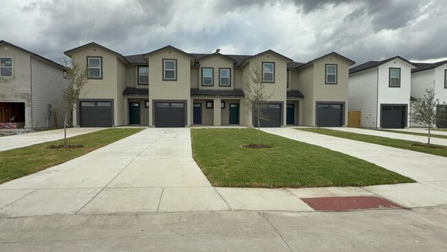 Building Photo - 8311 V. Pisa