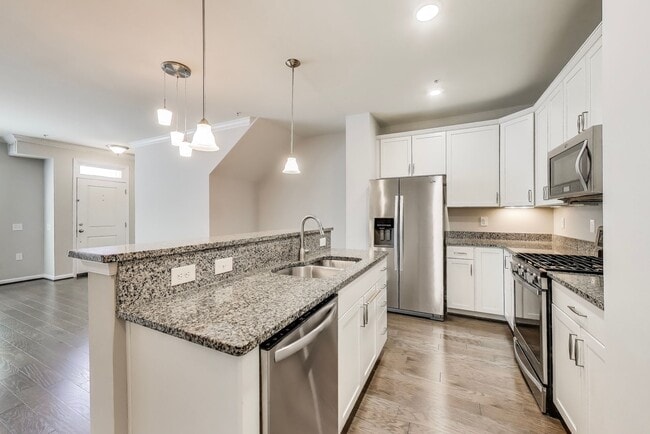 Photo - Elegant 3 bedroom, 2.5 bath townhome in Crown Farm