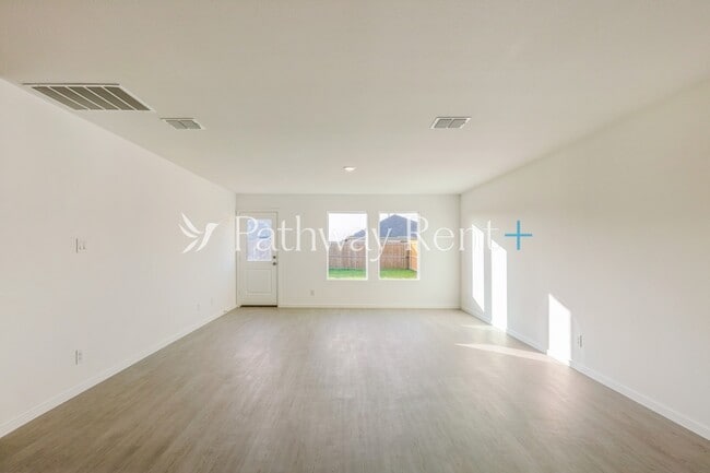 Photo - 1255 Falcon Hts Dr