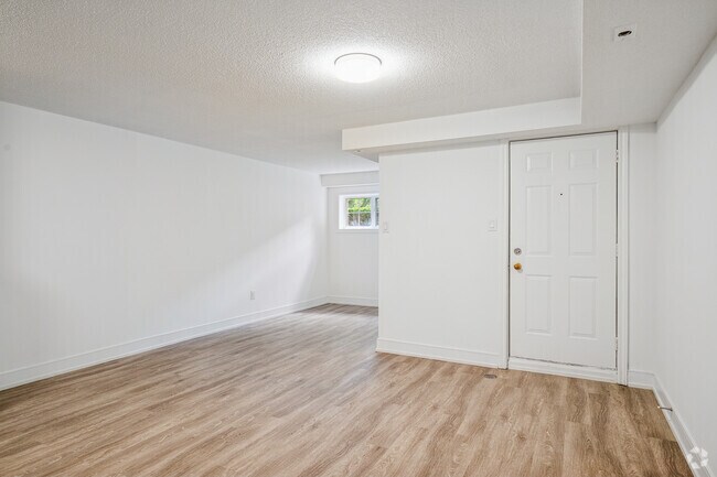 2BR, 2BA - Living Room