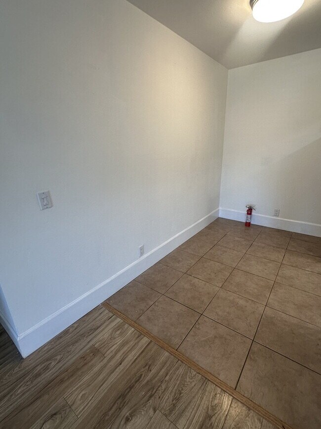 Spacious 2-Bedroom, 2-Bath Condo Near North Park – Dedicated Parking