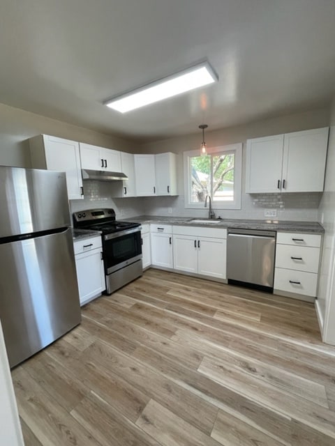Kitchen - 790 Locust St
