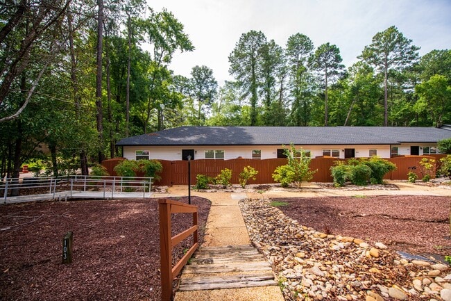 Building Photo - 1114 Chaney Rd
