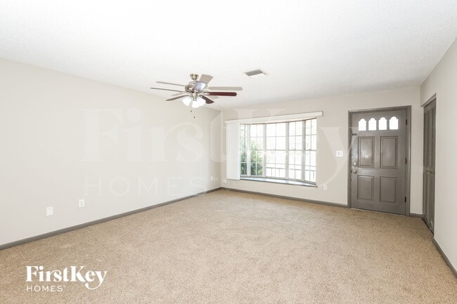 Photo - 772 Cadez St NE