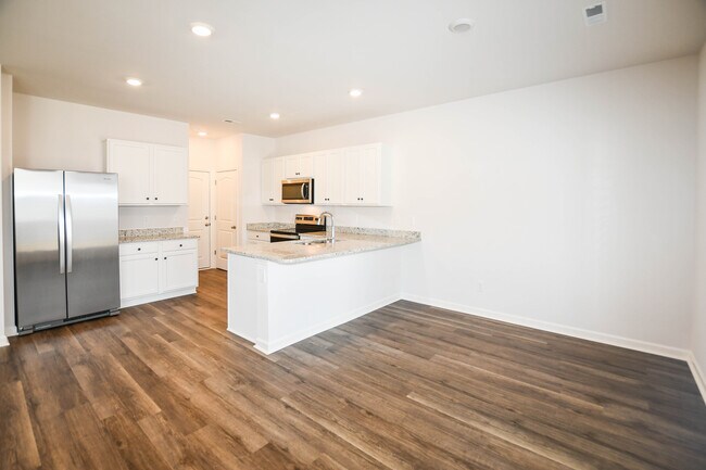 Photo - 130 Maple Spring Trl