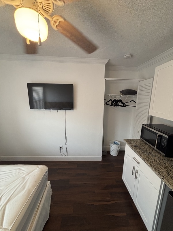 Photo - 1624 Coral Way