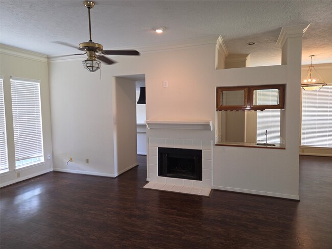 Photo - 15114 Farndale Dr