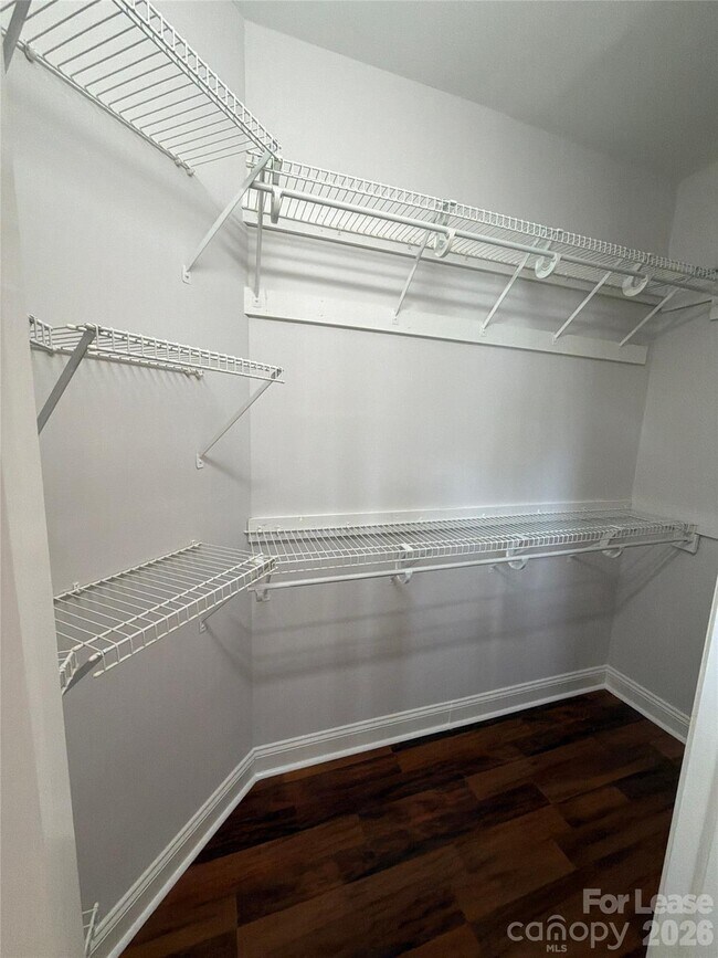 5609 Fairview Rd Unit 5