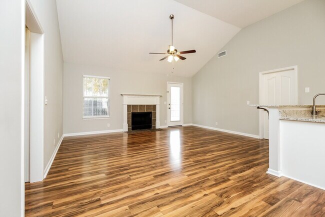 Photo - 1339 Macduff Dr