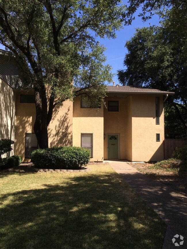 Building Photo - 5040 Thunder Rd Rental
