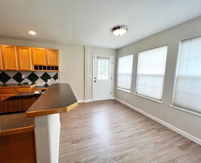 Photo - 2909 Des Moines Dr