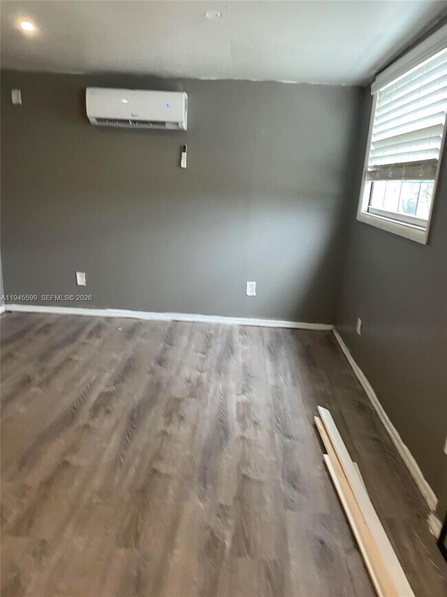 Photo - 3XXX Jackson Blvd Unit E