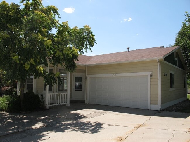 Building Photo - 2479 Wellington Ct