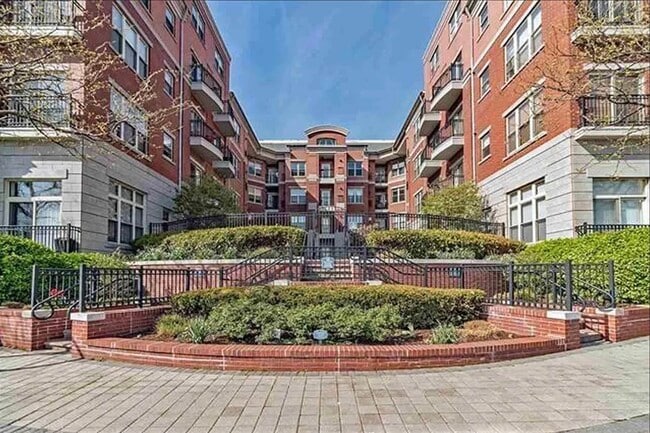Photo - 15 Warren St Unit 335