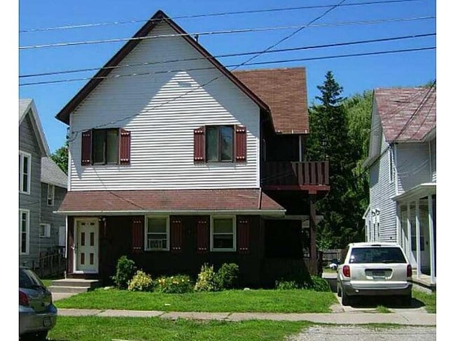 Photo - 342 W 21st St Apartments Unit 3