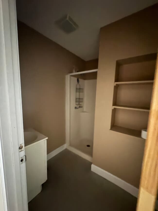 14 College St Unit 1