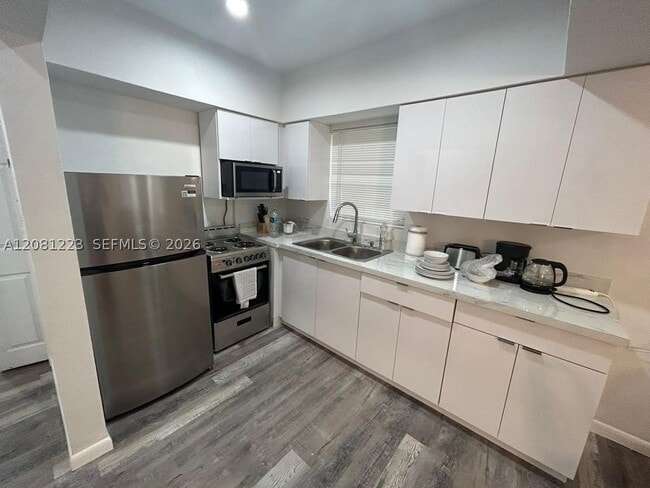 Photo - 2655 SW 24th Ave Unit 4