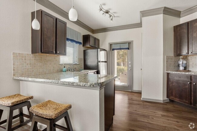 Building Photo - Designed to Impress — Built to Pamper! Unit AAC Rental