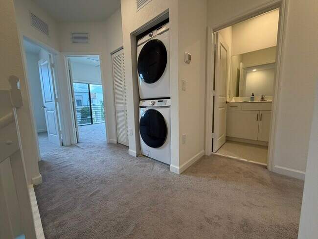 Photo - 21001 NE 8th Ave