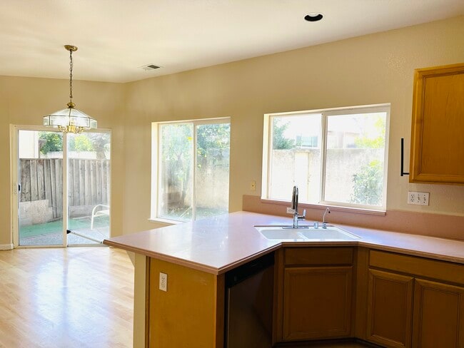 Photo - 3729 Seine Ct