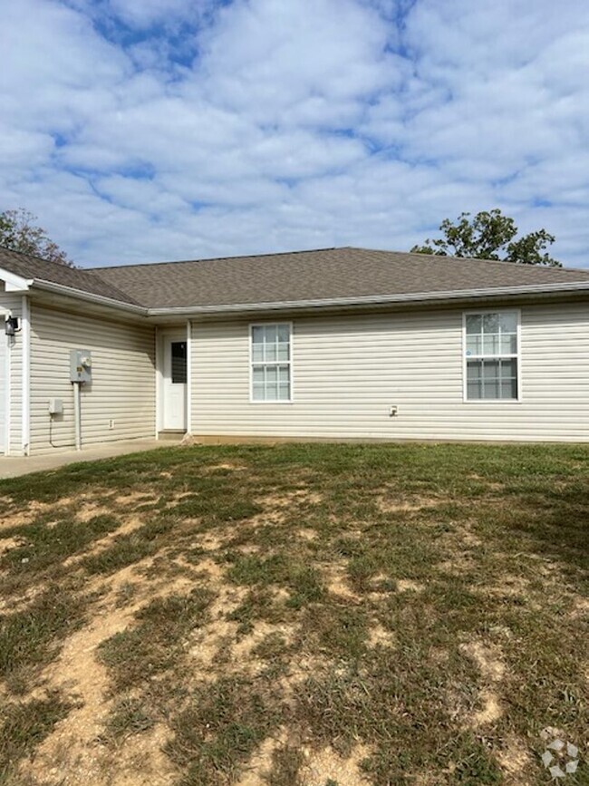 Building Photo - 103 Barker Ln Unit 1 Rental