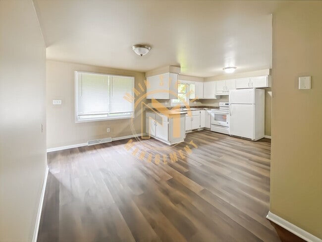 Photo - CENTRAL AIR! 2 Bed 1 Bath Ranch Duplex