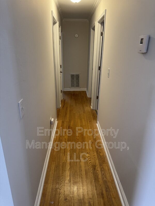 Photo - 103 Yorkshire Dr