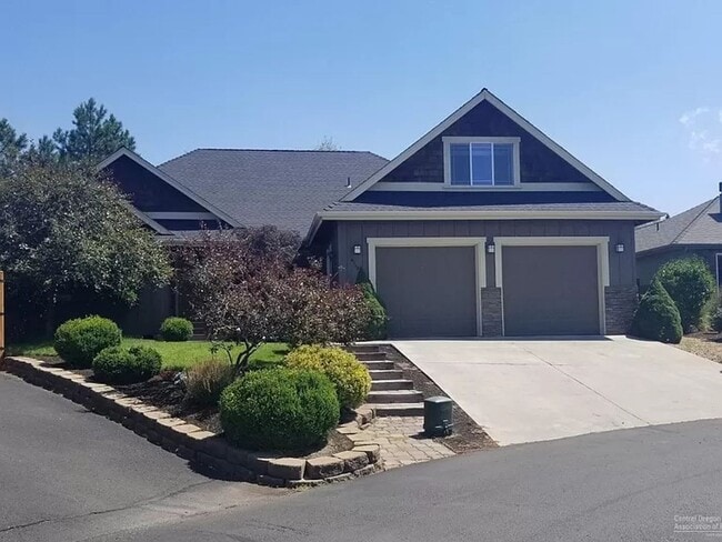 Stunning 4x2 with all bedrooms on the main... - Stunning 4x2 with all bedrooms on the main... Casa