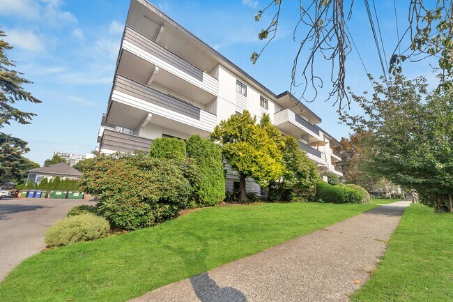 Photo - Summerhill Apartments