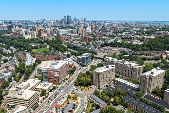 Building Photo - 44 Washington St Unit 1110