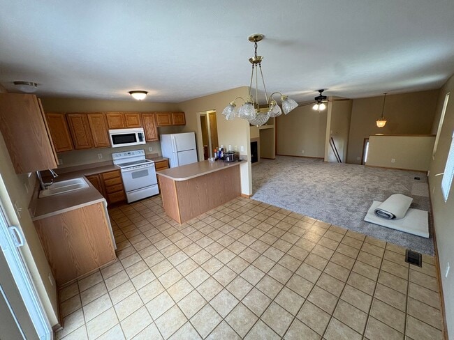 Photo - 6834 Whitewater Ln